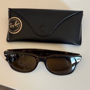 Ray-Ban Tortoiseshell Brown Lens Sunglasses with Black Case